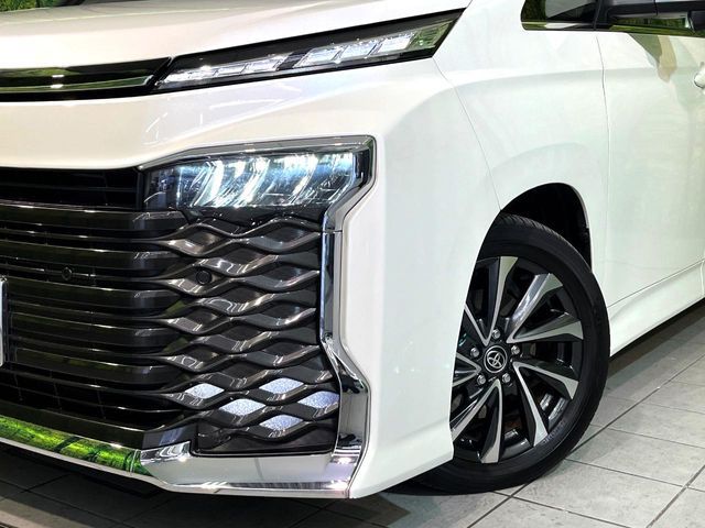 TOYOTA VOXY HYBRID 2024 Image 31