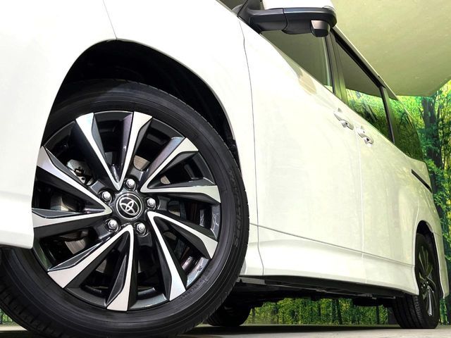 TOYOTA VOXY HYBRID 2024 Image 31