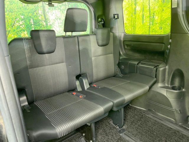 TOYOTA VOXY 2019 Image 31