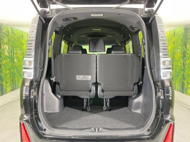 TOYOTA VOXY 2019 Image 31