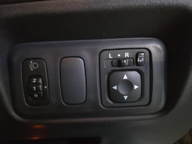 MITSUBISHI COLT 2011 Image 31