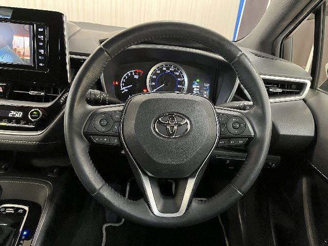 TOYOTA COROLLA SPORT HYBRID 2019 Image 31