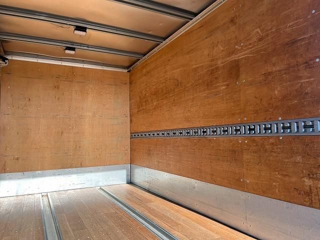 MITSUBISHI CANTER 2016 Image 31