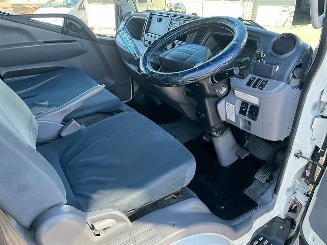 MITSUBISHI CANTER 2016 Image 31