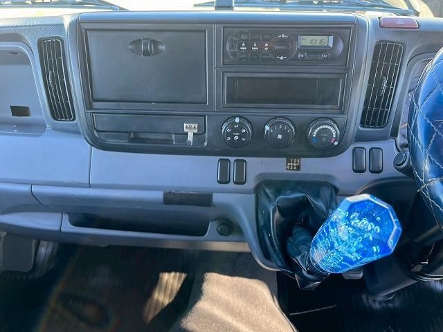 MITSUBISHI CANTER 2016 Image 31