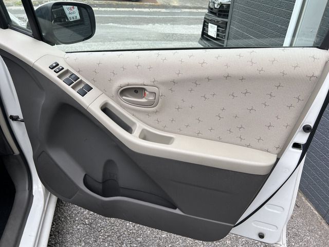 TOYOTA VITZ 2008 Image 31