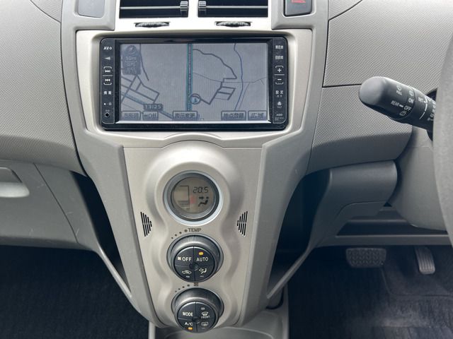 TOYOTA VITZ 2008 Image 31