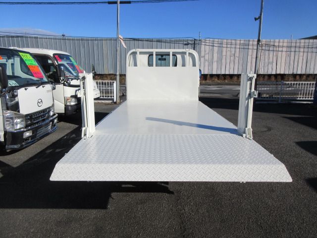 HINO DUTRO 2015 Image 31