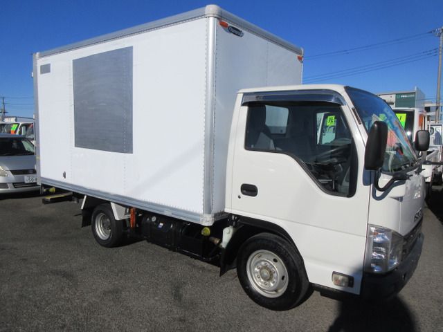 ISUZU  2015 Image 31