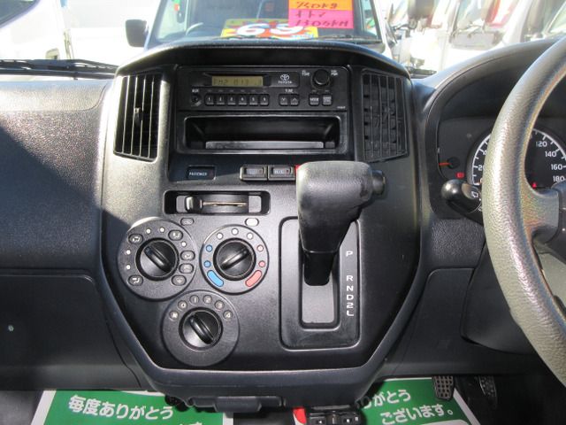 TOYOTA LITEACE VAN 2WD 2018 Image 31