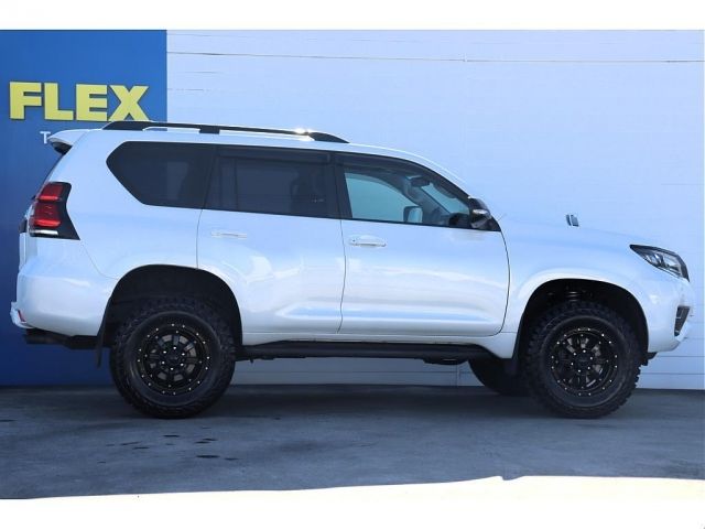 TOYOTA LANDCRUISER PRADO 2023 Image 31