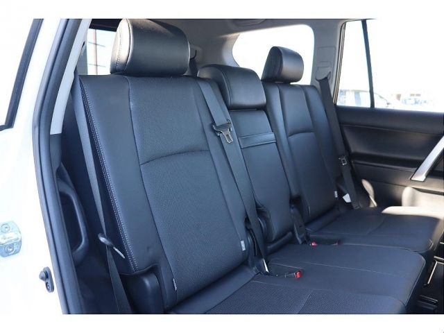 TOYOTA LANDCRUISER PRADO 2023 Image 31