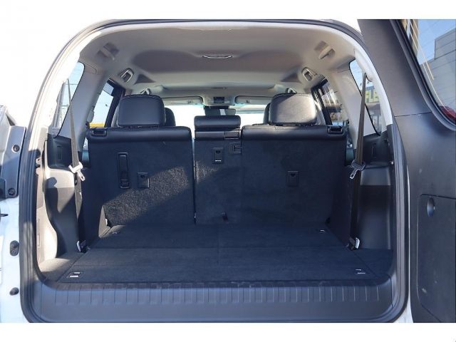 TOYOTA LANDCRUISER PRADO 2023 Image 31