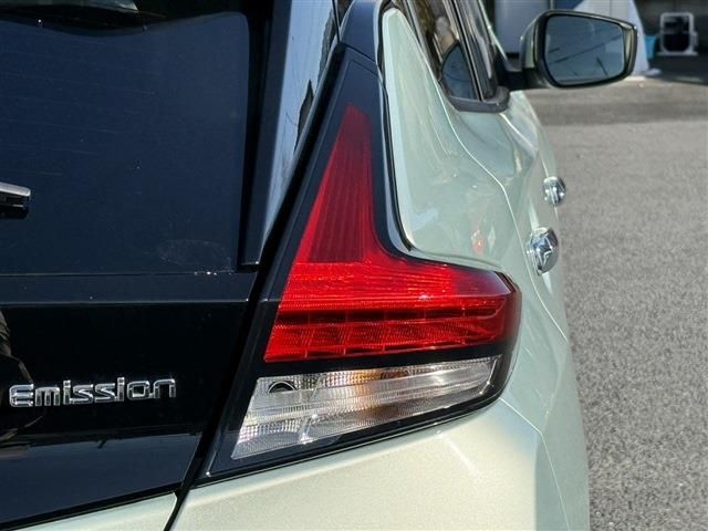 NISSAN LEAF 2017 Image 31