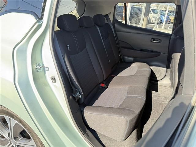 NISSAN LEAF 2017 Image 31