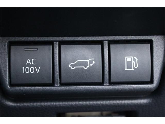 TOYOTA PRIUS PHV 2023 Image 31