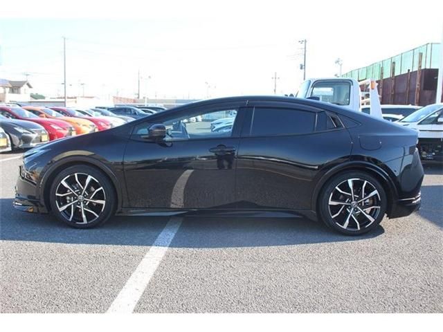 TOYOTA PRIUS PHV 2023 Image 31