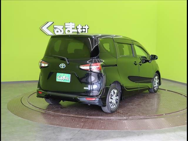 TOYOTA SIENTA HYBRID 2021 Image 31