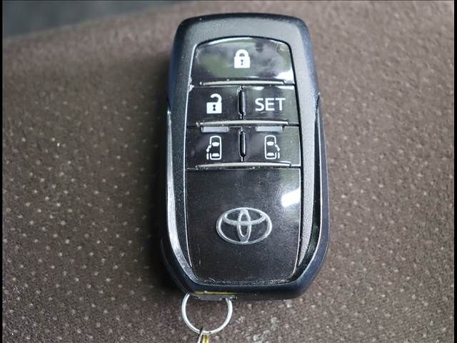 TOYOTA SIENTA HYBRID 2021 Image 31