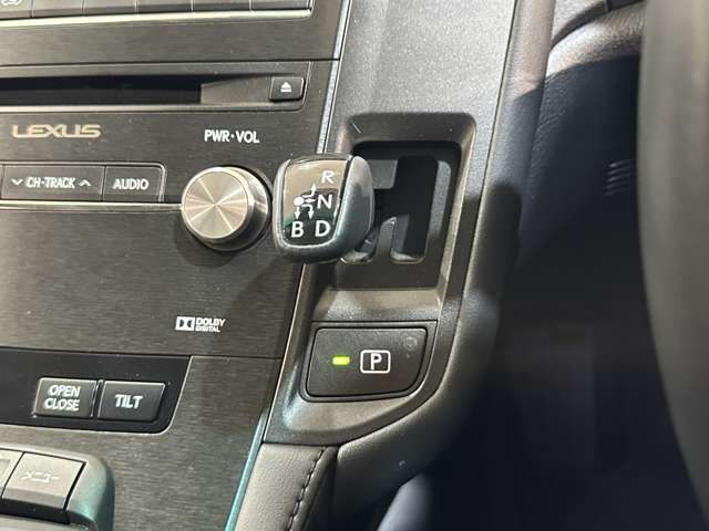 TOYOTA LEXUS HS250H 2015 Image 31