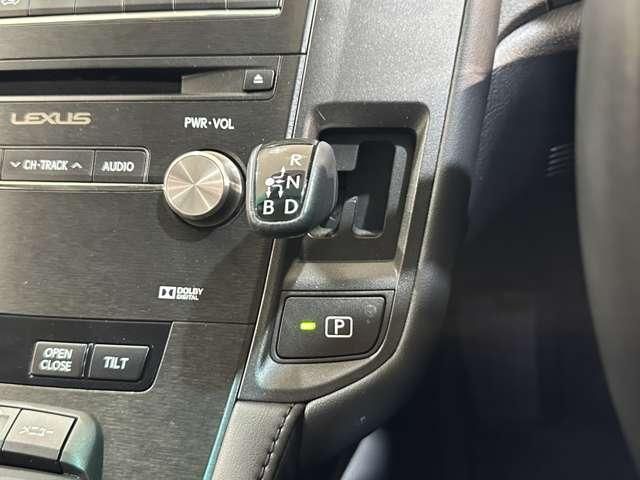 TOYOTA LEXUS HS250H 2015 Image 31