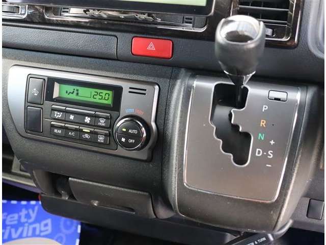 TOYOTA HIACE VAN 2WD 2020 Image 31