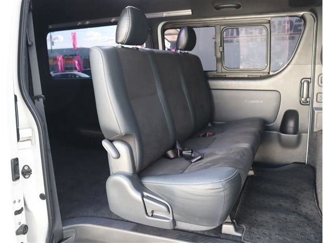 TOYOTA HIACE VAN 2WD 2020 Image 31