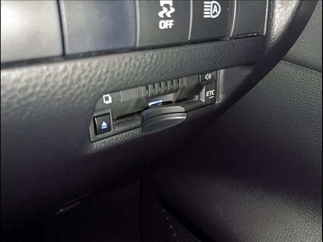 TOYOTA HARRIER 4WD 2021 Image 31