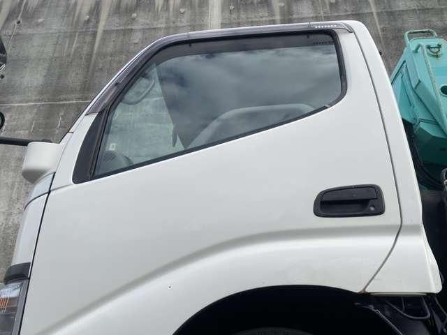 HINO DUTRO 2007 Image 31