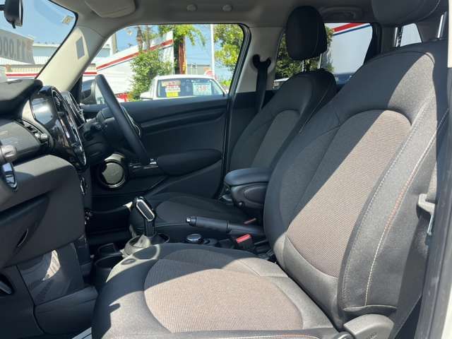 BMW MINI COOPER 5DOOR 2019 Image 31