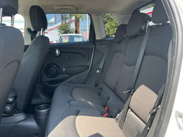 BMW MINI COOPER 5DOOR 2019 Image 31