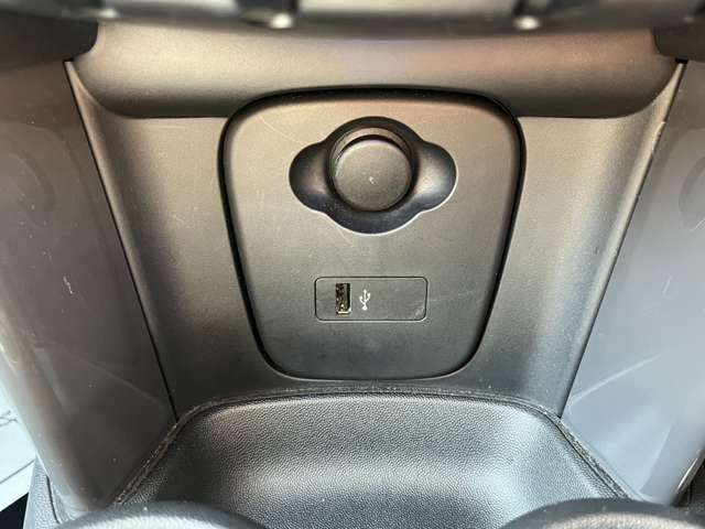 BMW MINI COOPER 5DOOR 2019 Image 31