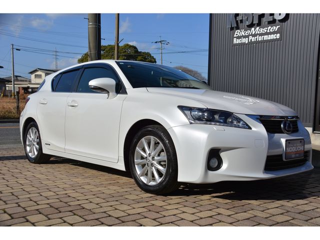 TOYOTA LEXUS CT200H 2011 Image 31