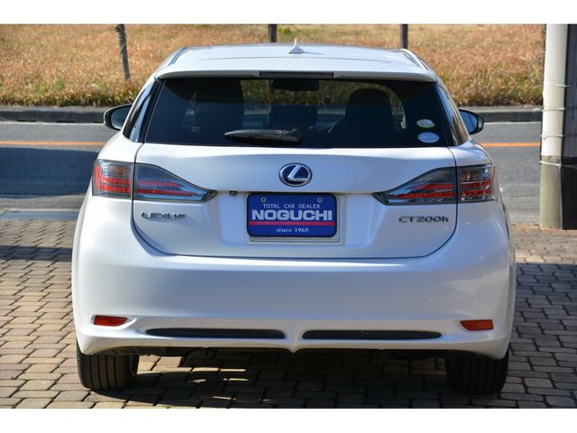 TOYOTA LEXUS CT200H 2011 Image 31