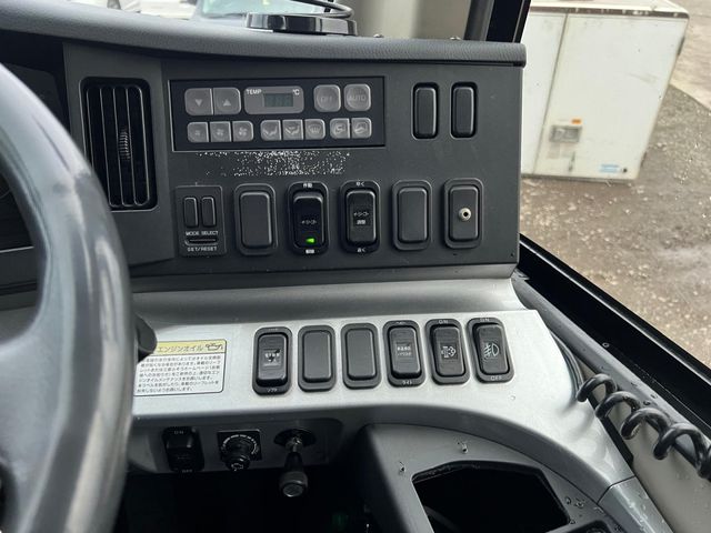 MITSUBISHI FUSOU AERO ACE 2011 Image 31