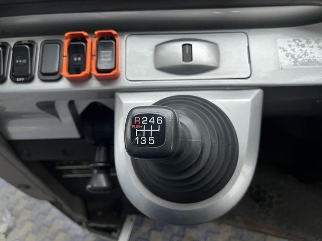 MITSUBISHI FUSOU AERO ACE 2011 Image 31