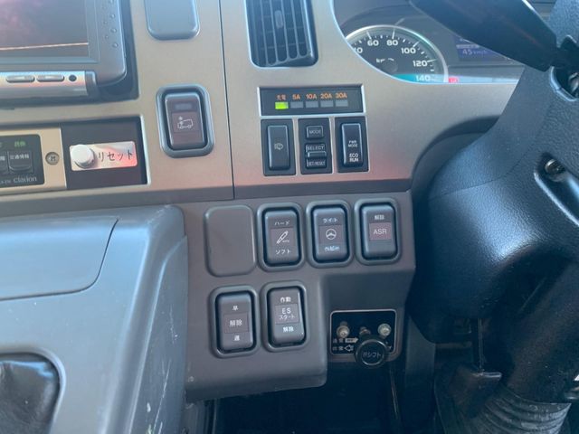 ISUZU GALA 2012 Image 31