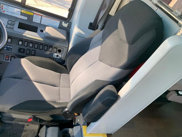 ISUZU GALA 2012 Image 31