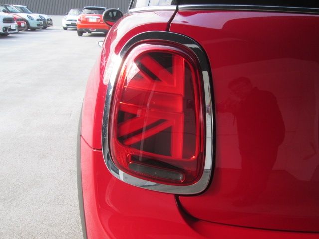 BMW MINI COOPER 5DOOR 2022 Image 31