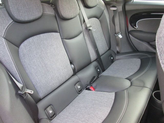 BMW MINI COOPER 5DOOR 2022 Image 31