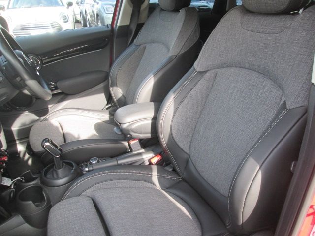 BMW MINI COOPER 5DOOR 2022 Image 31