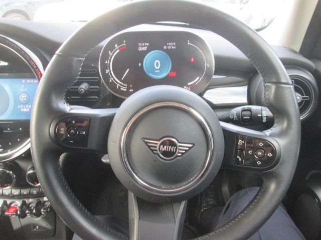 BMW MINI COOPER 5DOOR 2022 Image 31