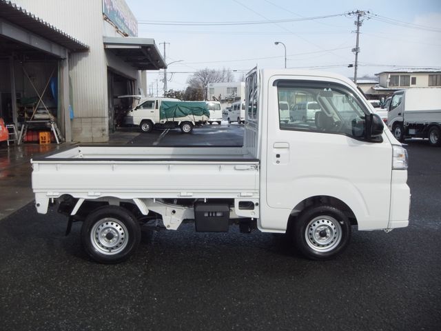 DAIHATSU HIJET TRUCK 4WD 2022 Image 31