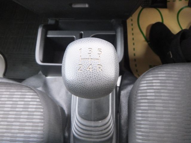 DAIHATSU HIJET TRUCK 4WD 2022 Image 31