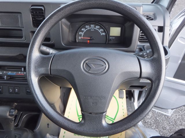 DAIHATSU HIJET TRUCK 4WD 2019 Image 31