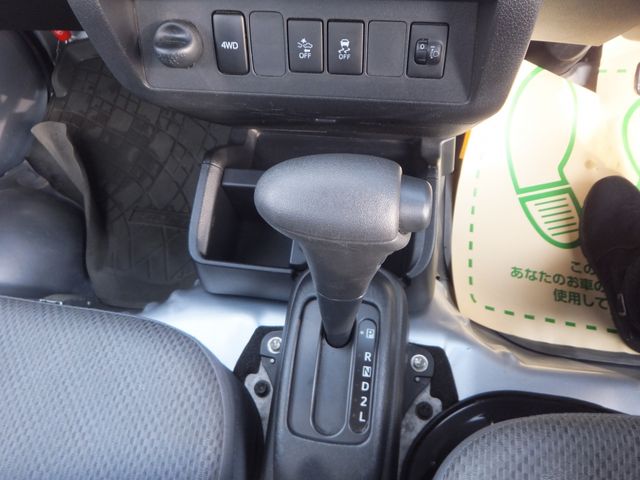 DAIHATSU HIJET TRUCK 4WD 2019 Image 31