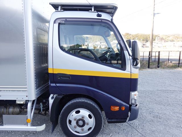 HINO DUTRO 2018 Image 31