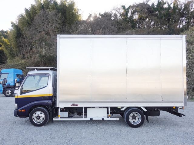 HINO DUTRO 2018 Image 31