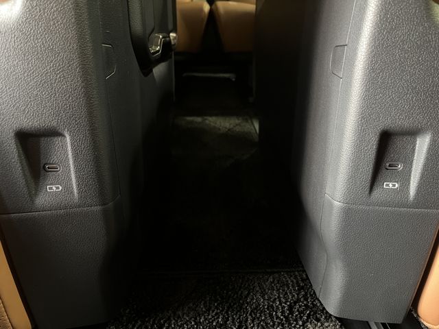 TOYOTA VELLFIRE  HYBRID 4WD 2023 Image 31