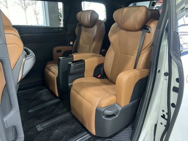 TOYOTA VELLFIRE  HYBRID 4WD 2023 Image 31